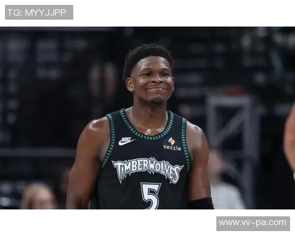 进化!爱德华兹对被包夹态度明显转变:不生气传球后我们是4打3 进化!爱德华兹对被包夹态度明显转变:不生气传球后我们是4打3